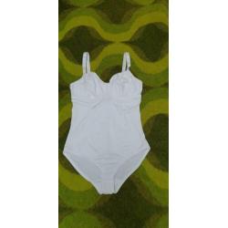 Nieuw wit badpak bonprix 90d