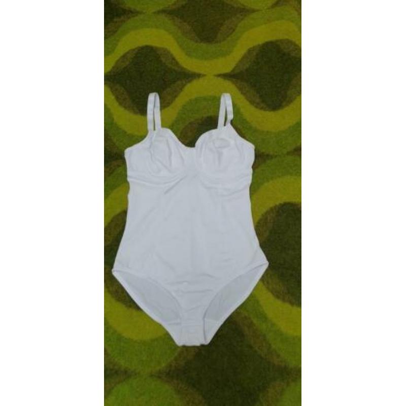Nieuw wit badpak bonprix 90d