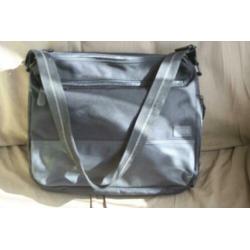 Degelijke mooie laptop van DELL INSPIRON Model No PPO1X