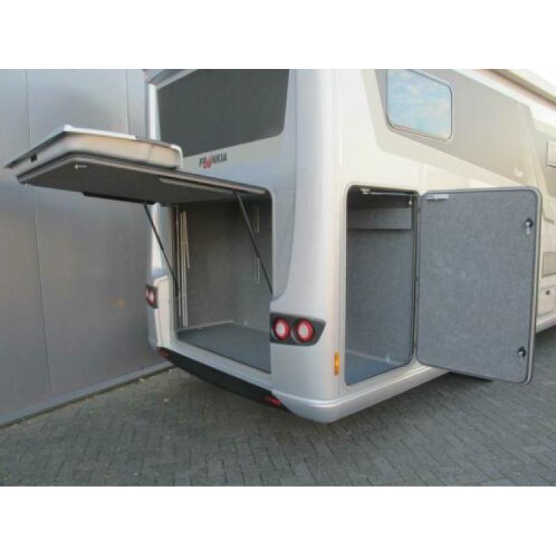 Frankia Platin 8400 GD Mercedes V6, full options