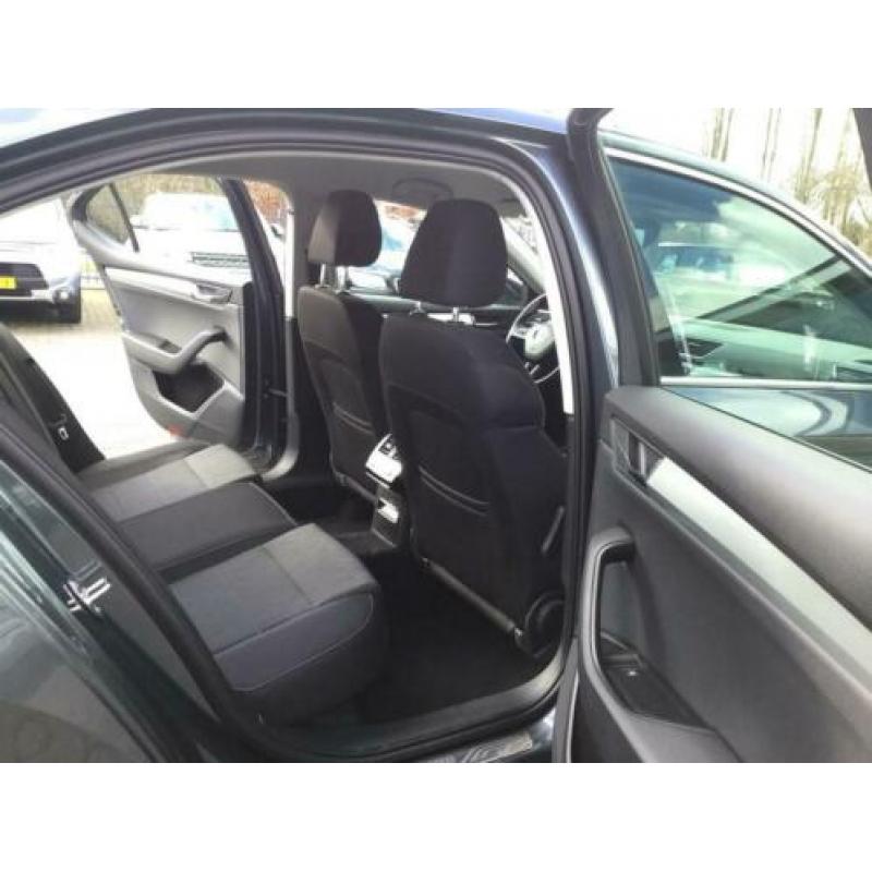 Skoda Superb 1.6 TDI 88KW AMBITION BUSINESS (bj 2016)