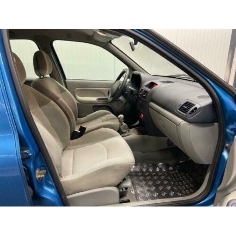 Renault Clio 1.6-16V RXE climate control 5 deurs