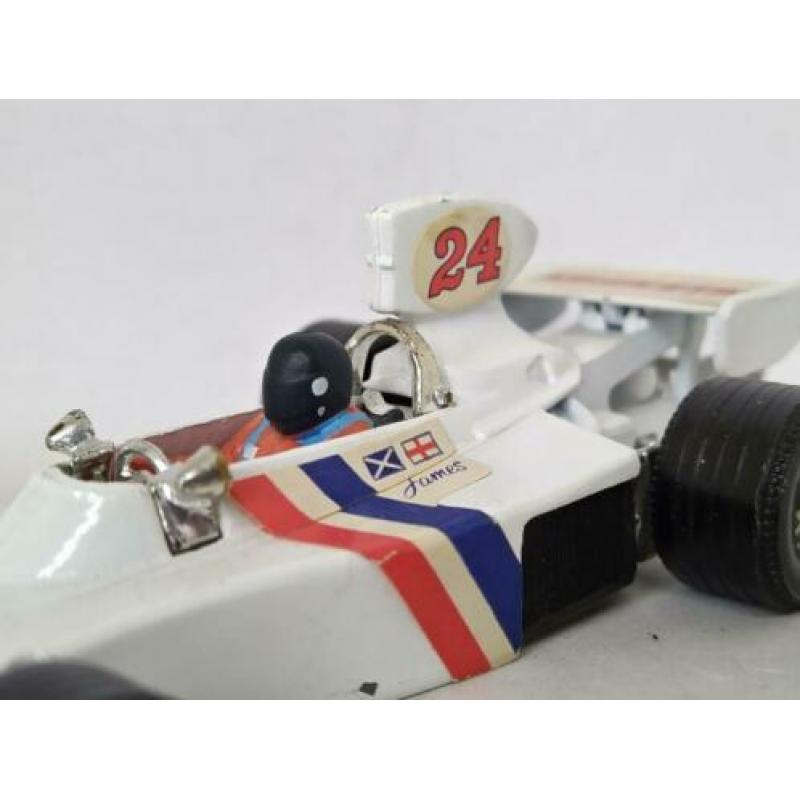 Hesketh 308 James Hunt formule 1 1:32 Corgi toys Pol