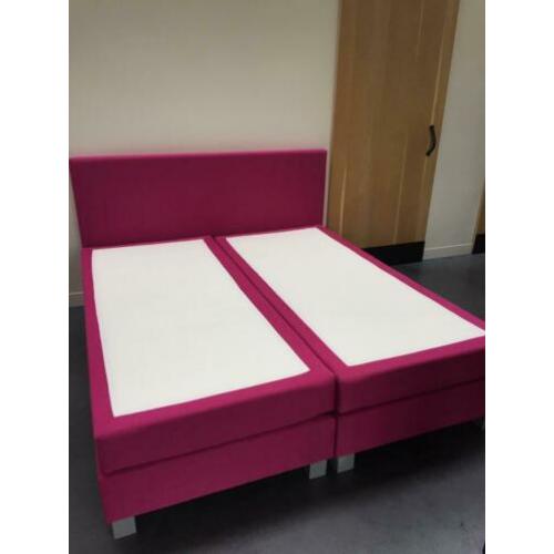 Roze boxspring 180x200 zgan