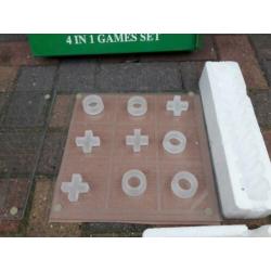 te koop 4 glazen spellen nieuw in doos