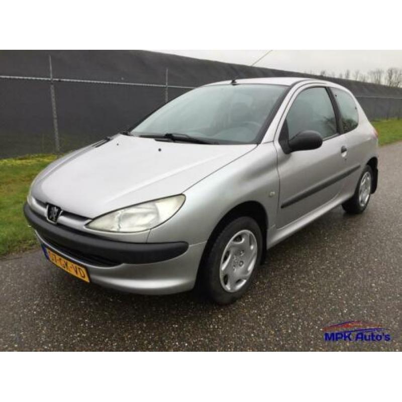 Peugeot 206 1.1 NIEUWE APK / NAP / INRUIL MOGELIJK