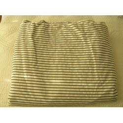 Nieuw!! Creme lap stof met zwarte strepen