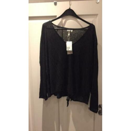 Mooie top H&M cl zwart linnen