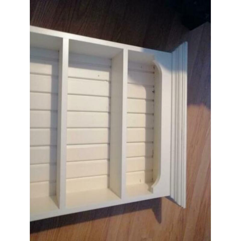 Leuke wandkast 100x58.5