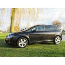 Seat Leon 1.6 SPORT 83DKM NAP *ORIGINEEL NL* AI € 5.440,00
