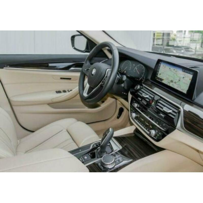BMW 5 Serie 530i xDrive Luxury Line Head-Up Comfortstoelen C