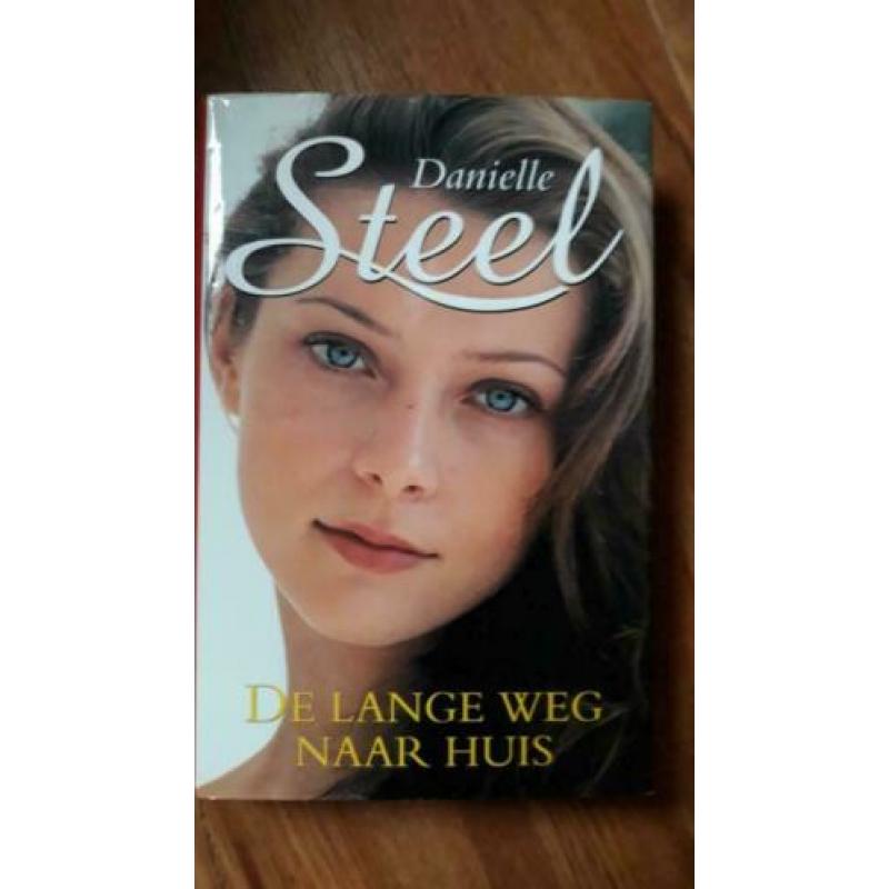 6 Danielle Steel boeken te koop