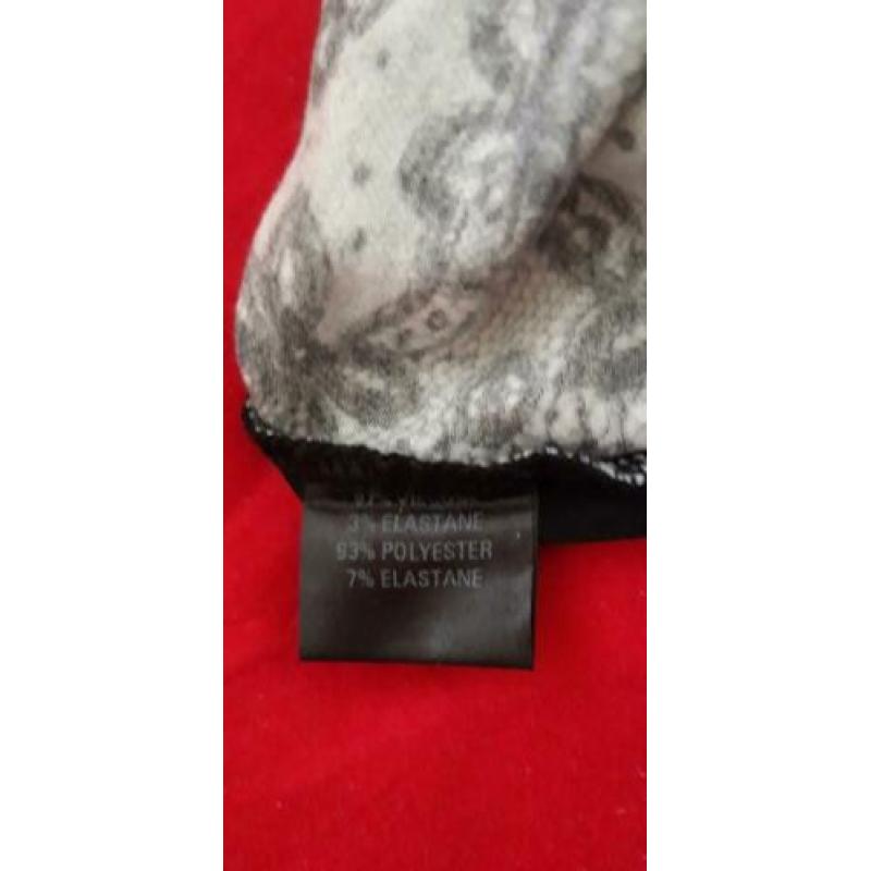 Tuniek NIEUW merk Carleoni mt.52