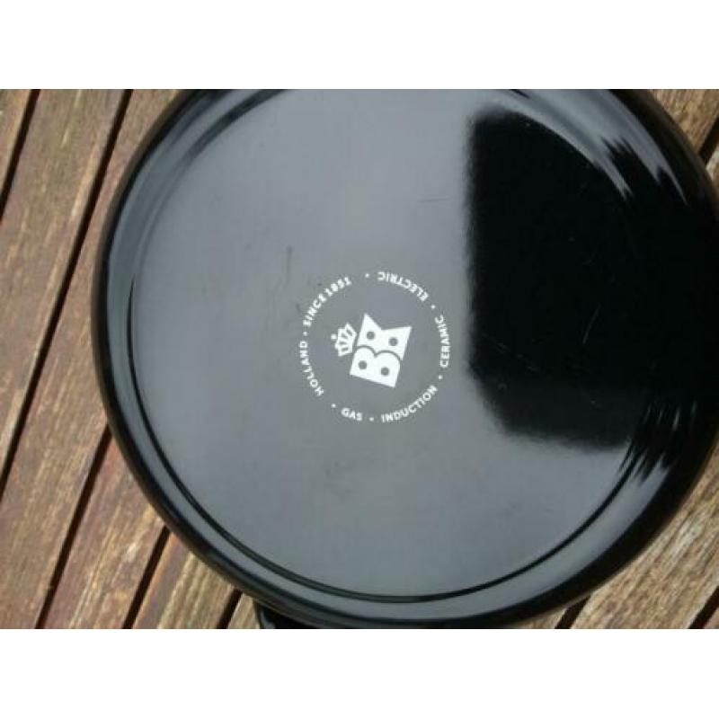 B K Braadpan 30 cm goed voor alle warmtebronnen.