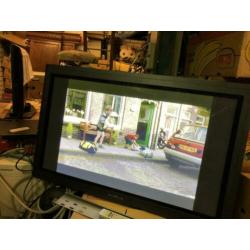 Phocus 43inch lcd tv met muurbeugel +orginele afstandb