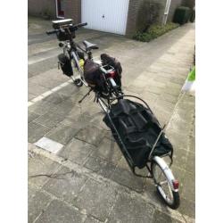 Toerfiets met BOB-aanhanger en AGU fietstassen