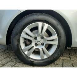 Opel Corsa 1.4-16V Edition € 5.195,00