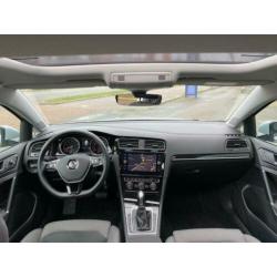Volkswagen Golf 1.4 TSI Highline Business R | PANO | STOELVE
