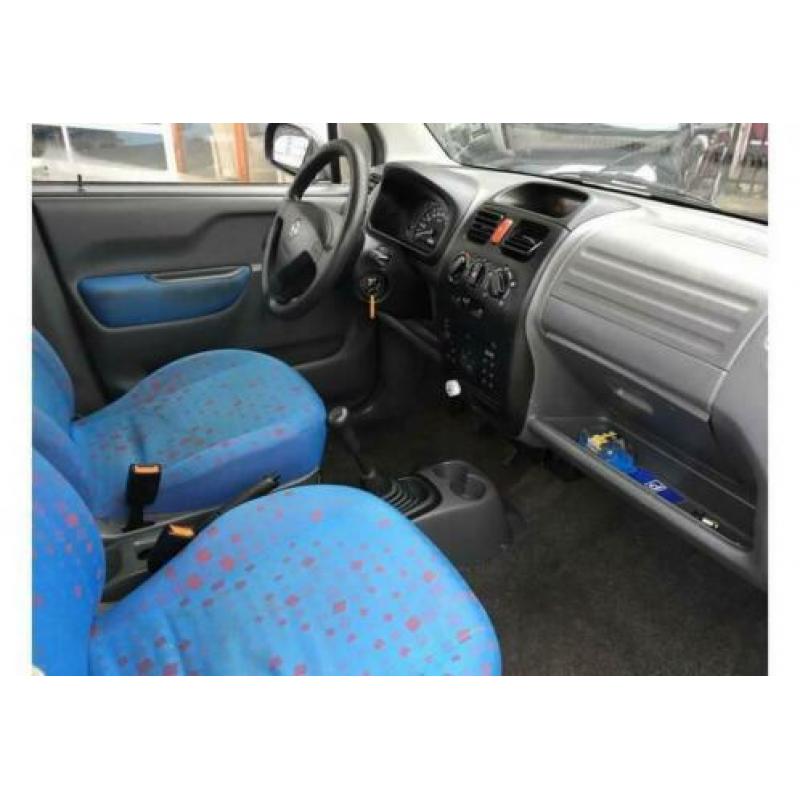 Opel Agila 1.0i