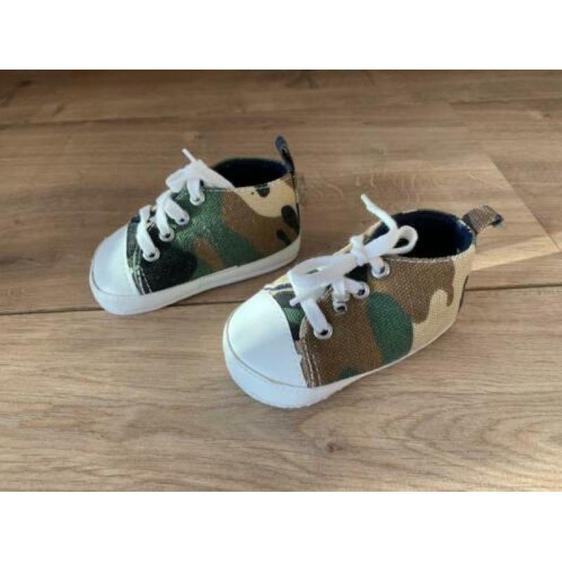 Z.g.a.n. Gympen voor baby's, legerprint, maat 13, all stars