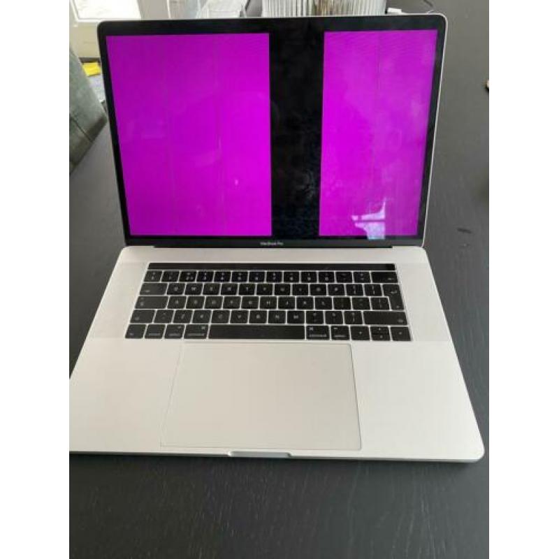 MacBookPro Retina Touch Bar DEFECT SCHERM