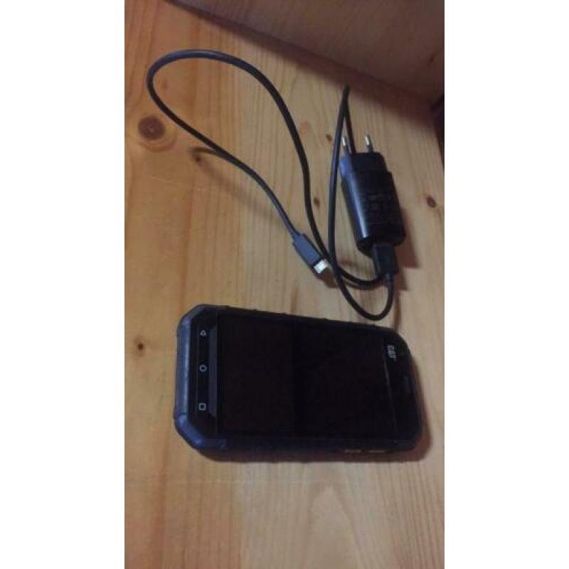 CAT Caterpillar S30 mobiele telefoon met lader
