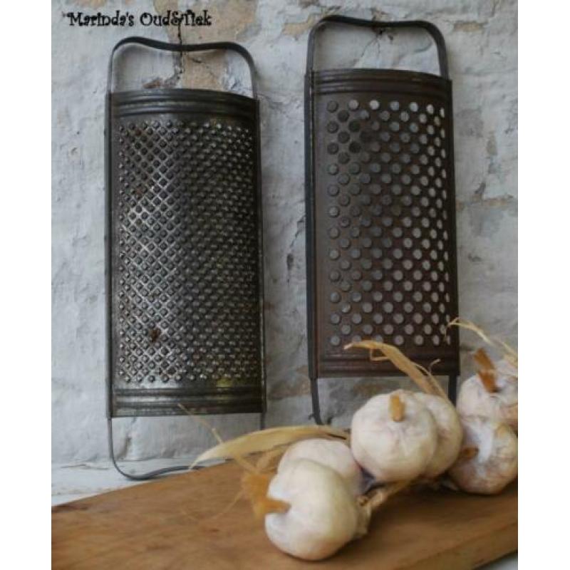 brocante oude rasp / keuken rasp 9,50 euro p.st