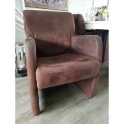 Gratis 4 eetkamer stoelen met wieltjes