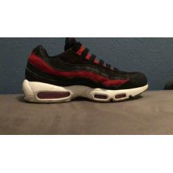 Nike air max 95 essential red black