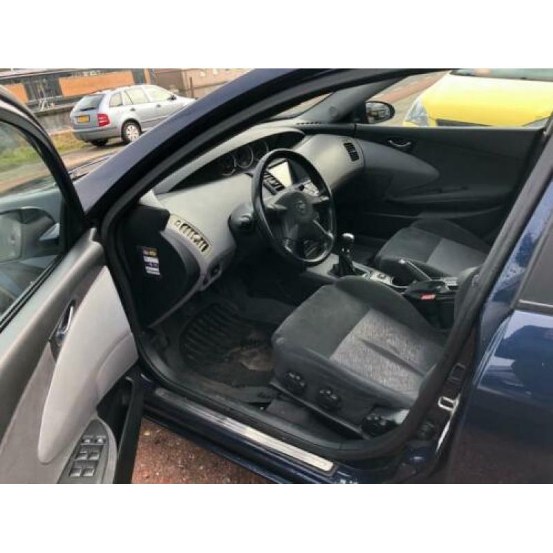 Nissan Primera 1.8 Tekna Nieuwe Apk