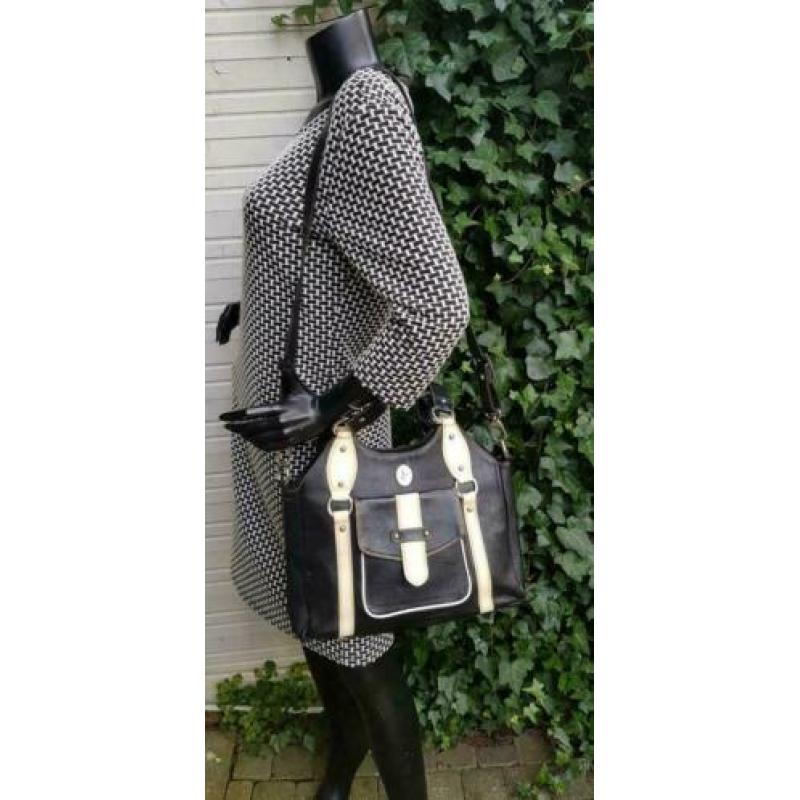 E689 STALLION LEDERWARE zwart met creme schoudertas