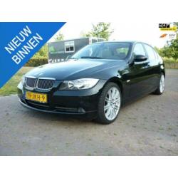 BMW 3-serie 325i Leer clima Schuifdak stoelverw executive