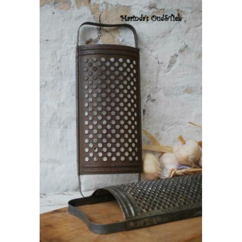 brocante oude rasp / keuken rasp 9,50 euro p.st