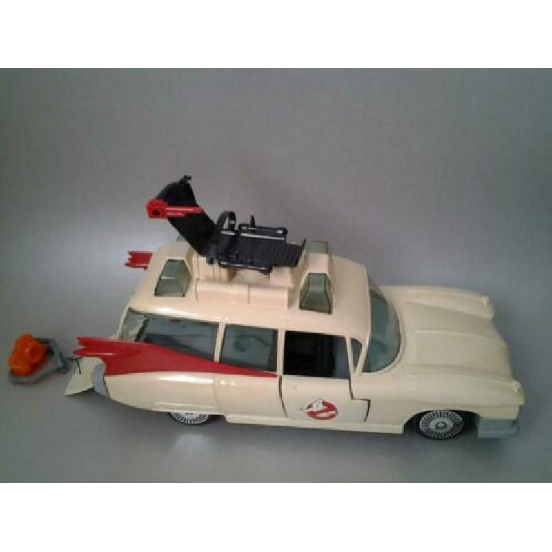 Ecto-1 the real ghostbusters