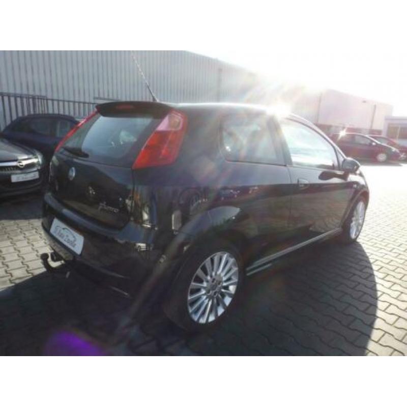 Fiat Punto Grande Punto 1.4 16v Dynamic Climate Control 6 Ve