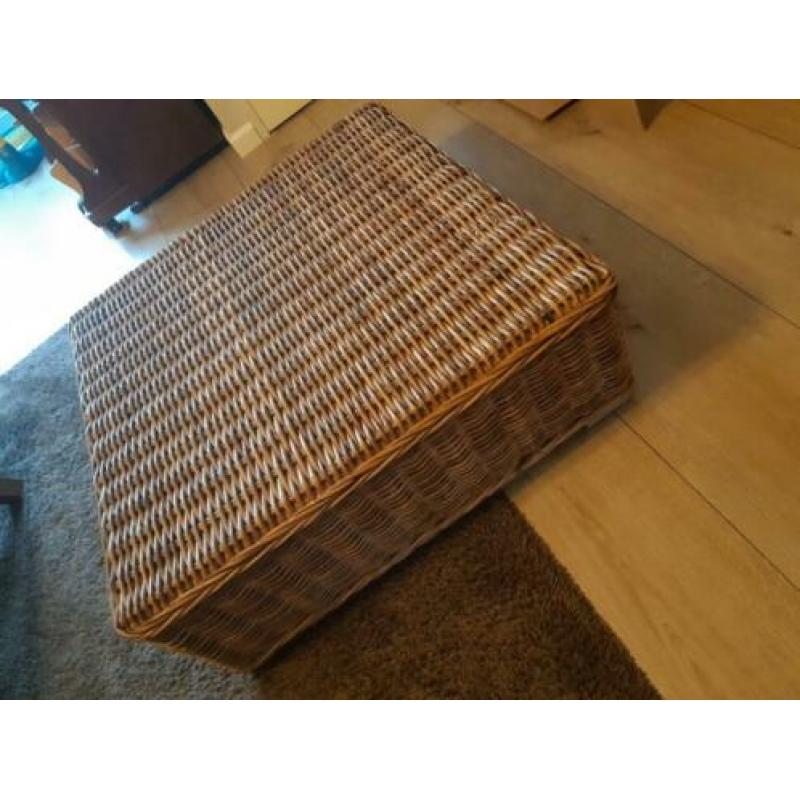 Prachtige rieten salontafel!