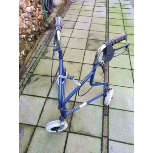 Lichtgewicht reis rollator.