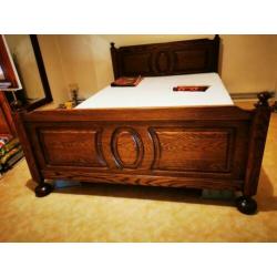 Eikenhouten oud bed met flavo matras