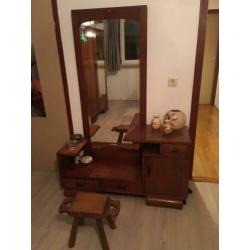 Een slaapkamer ameublement bed kast kaptafel van mahonie