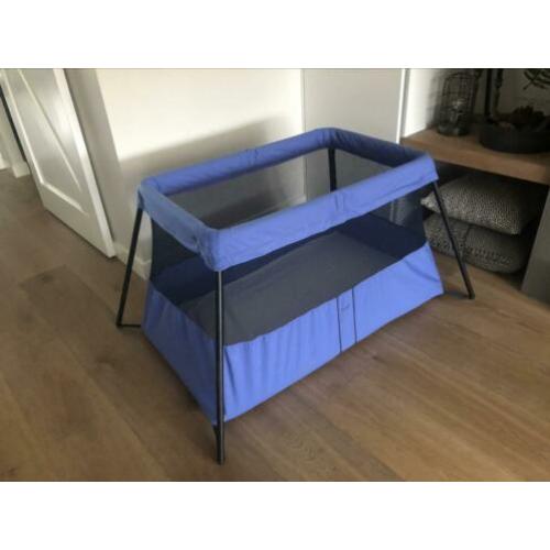 Reisbedje en campingbedje van Babybjörn
