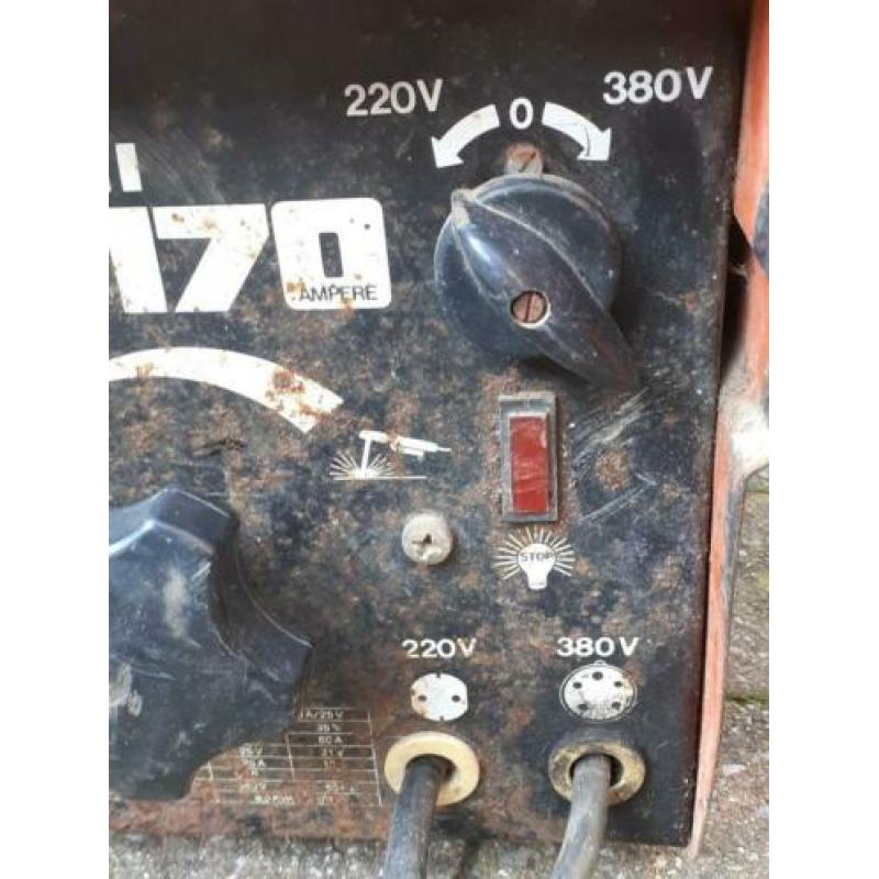 Einhell lasmachine zowel 220 als 380v met laskap
