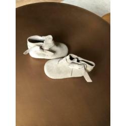 Leren babyschoentje Zara maat 17-18 *Nieuw*