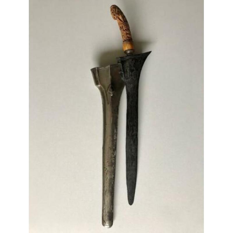 Keris kris uit Madura Indonesie met ivoren greep