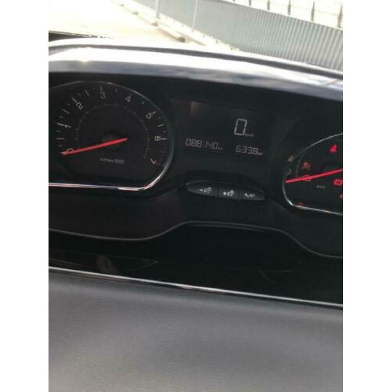 Peugeot 208 1.2 VTI 60KW/82PK 5-D 2014 Zwart