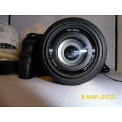 Sony HX400 V, met oplader en 2 accu's en tas