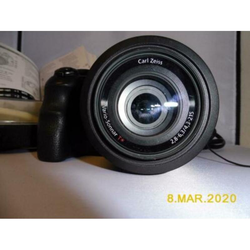 Sony HX400 V, met oplader en 2 accu's en tas