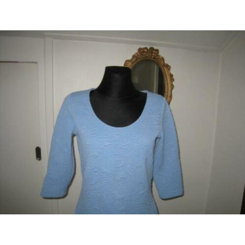 Caroline Biss mooi blauw tricot jurkje, 40