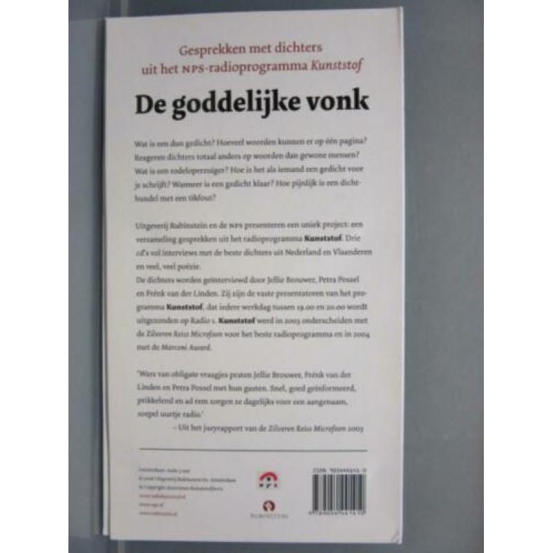 B15 luistrboek DE GODDELIJKE VONK, gesprekken met dichters