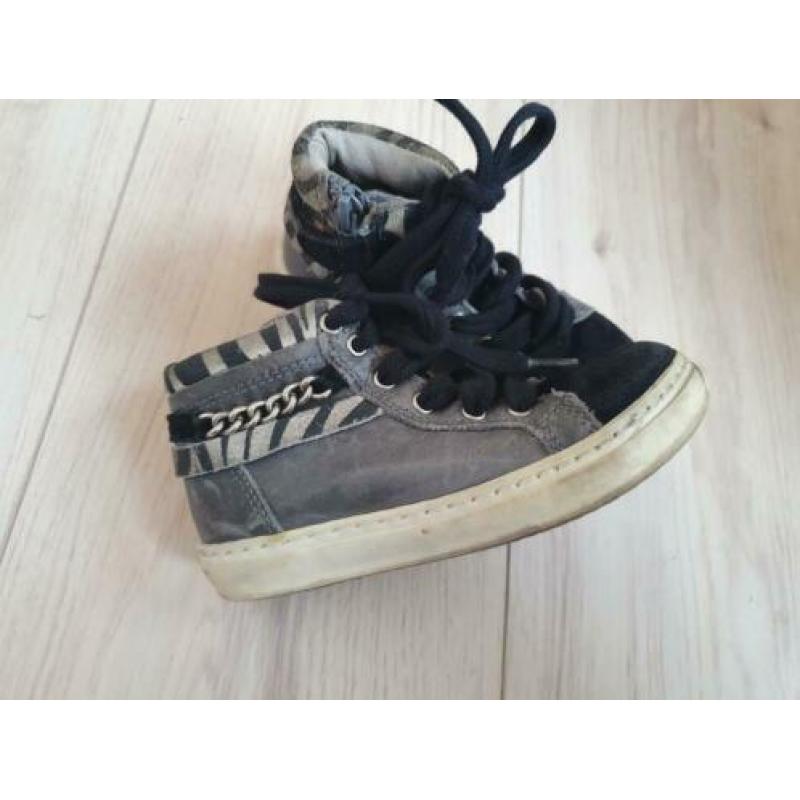 Hele leuke leren schoenen van Groot, maat 25.