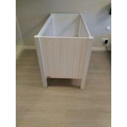 Ledikant + commode (in goede staat)